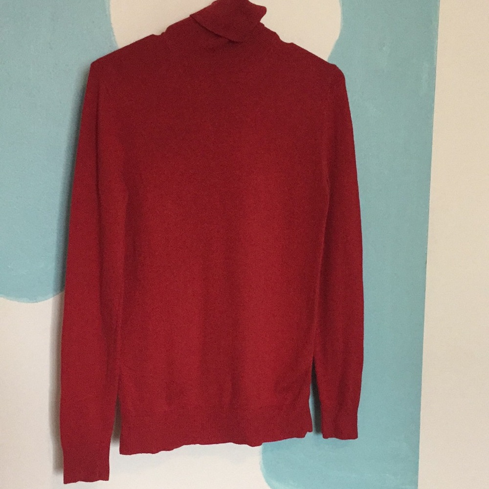 Red long sleeve turtleneck size small top
